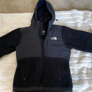 The North Face Denali hooded jacket, black, size XS